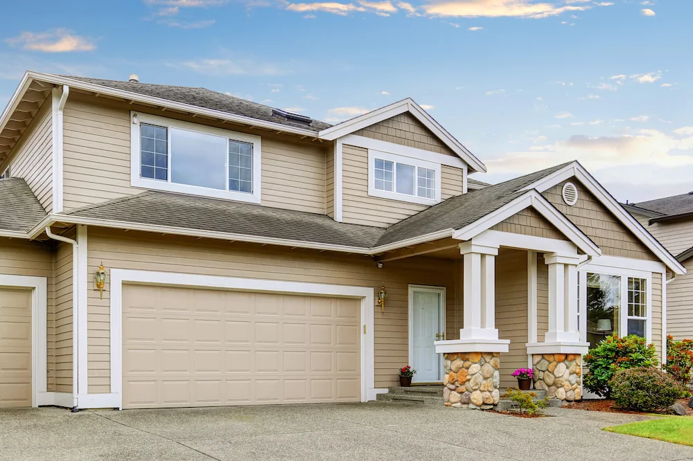 BEIGE HOUSE COLOR