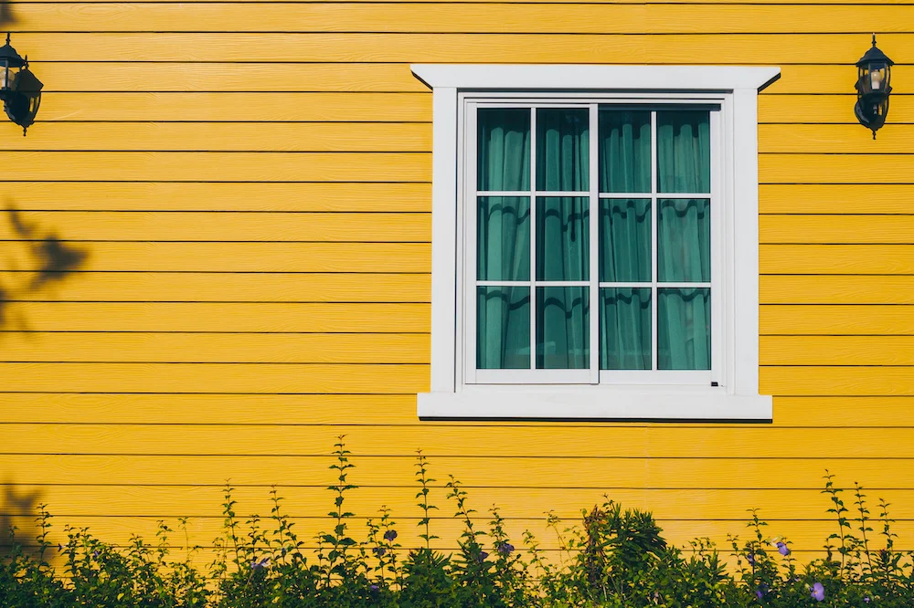 YELLOW HOUSE COLOR